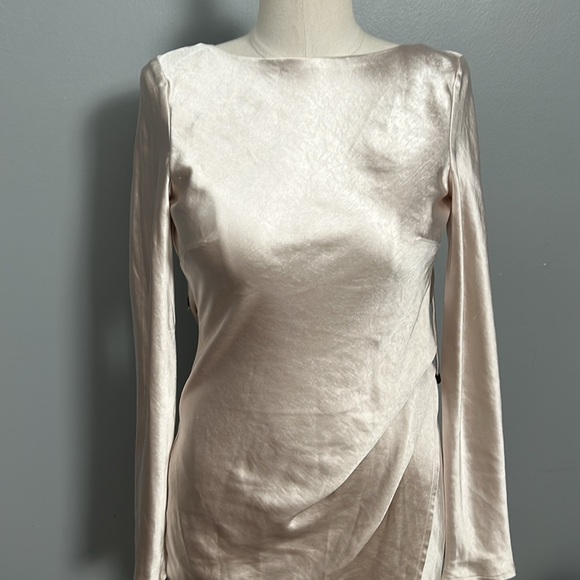 Saints + Secrets Champagne Open Back Ivory Long Sleeve Mini Dress size XS - Picture 4 of 16